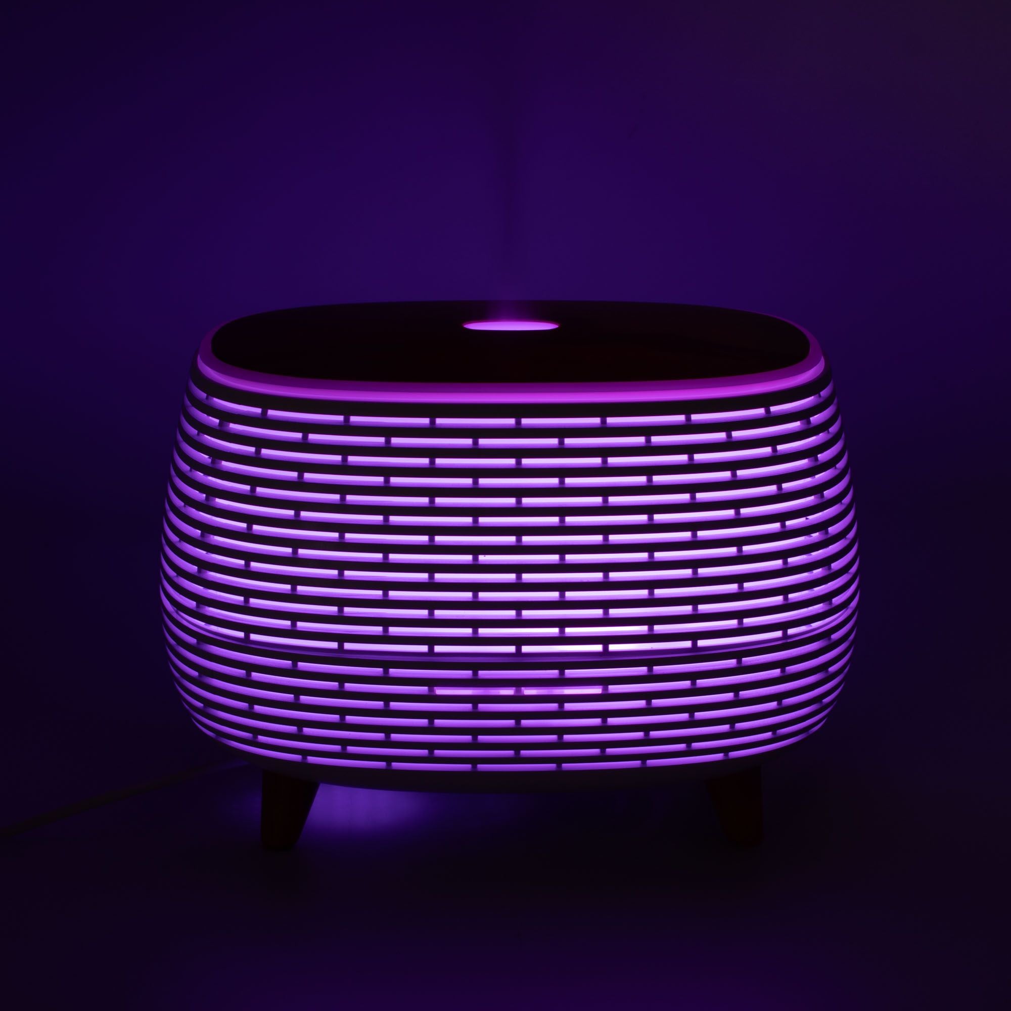 Futuristic Ribbed Aroma Diffuser with Colour-Changing Light