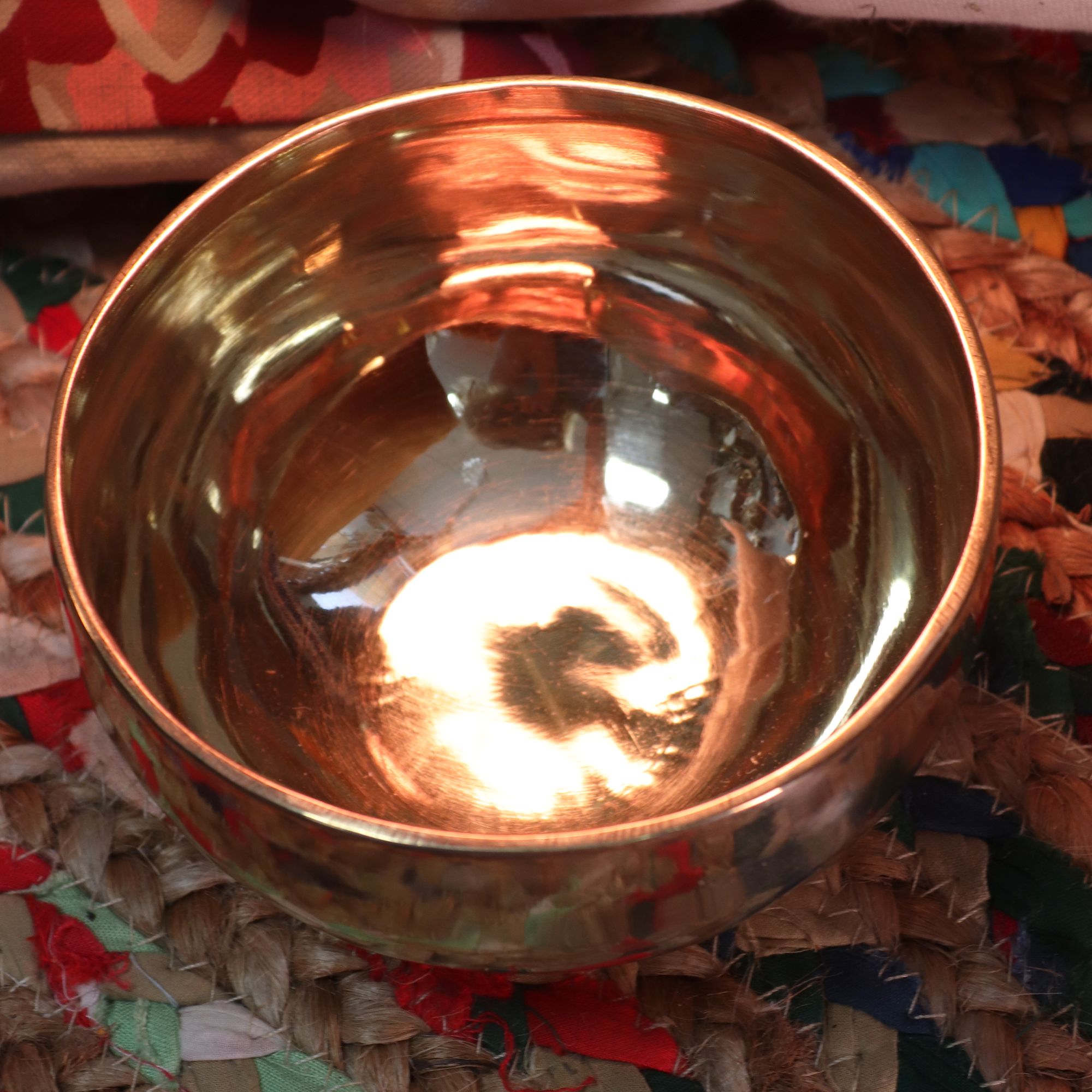 Extra Large Shining Bell-Metal Handmade Singing Bowl (approx 1500g) - 21cm